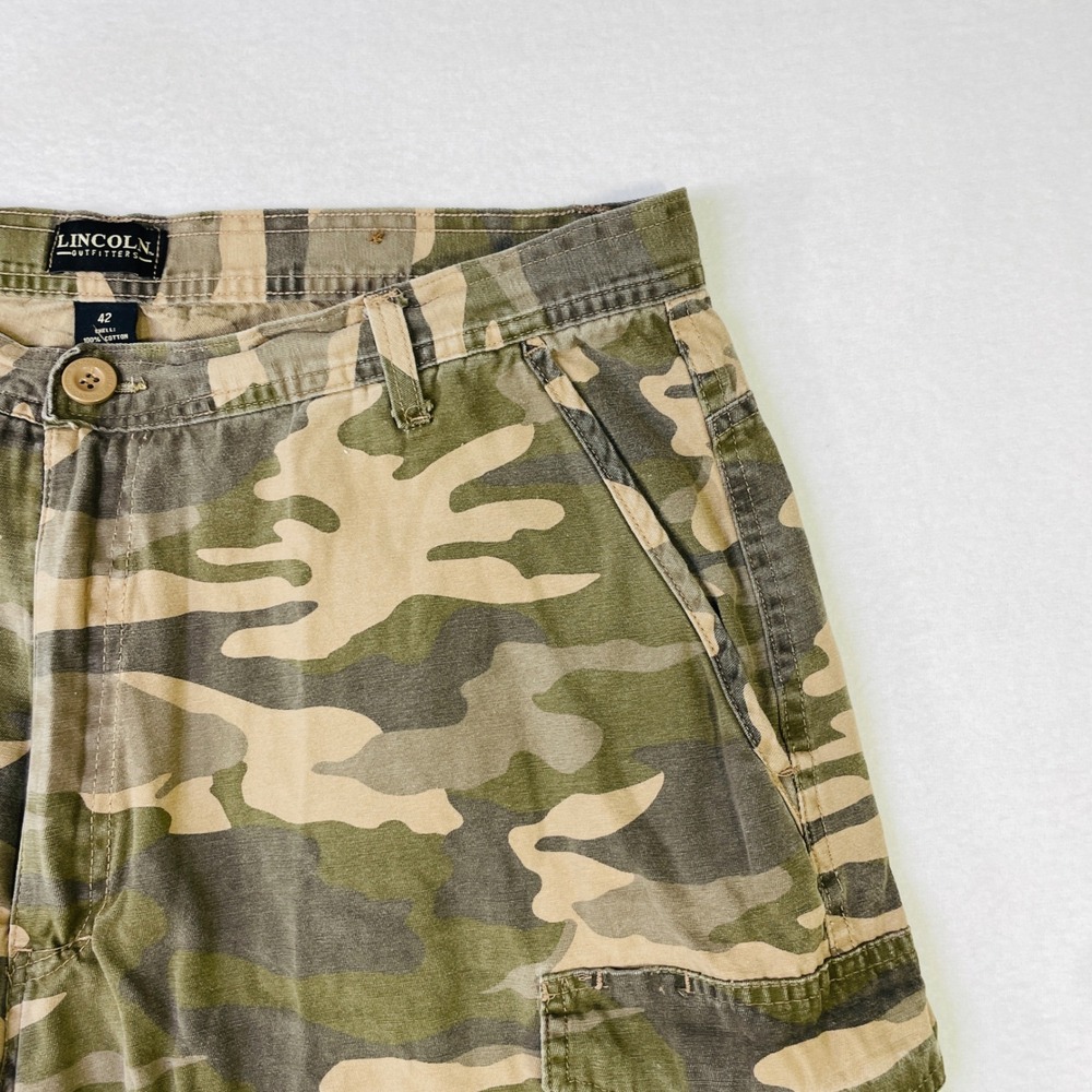 Lincoln Outfitters Mens Camo Cargo Shorts Green Brown Cotton Size 42 Woodland - Picture 3 of 9
